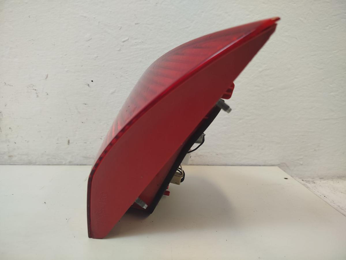 Kia Venga YN R&uuml;ckleuchte innen rechts Heckleuchte Innenteil Heckklappe bis 2016