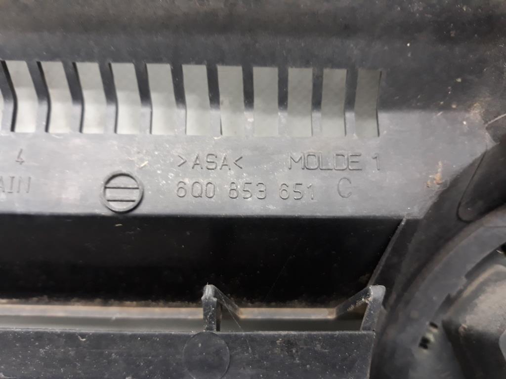 VW Polo 9N 6Q0853651C Grill Kühlergrill original BJ2003