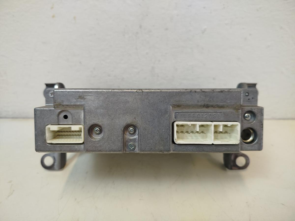 Toyota IQ Typ AJ Autoradio Radio mit CD Laufwerk OEM