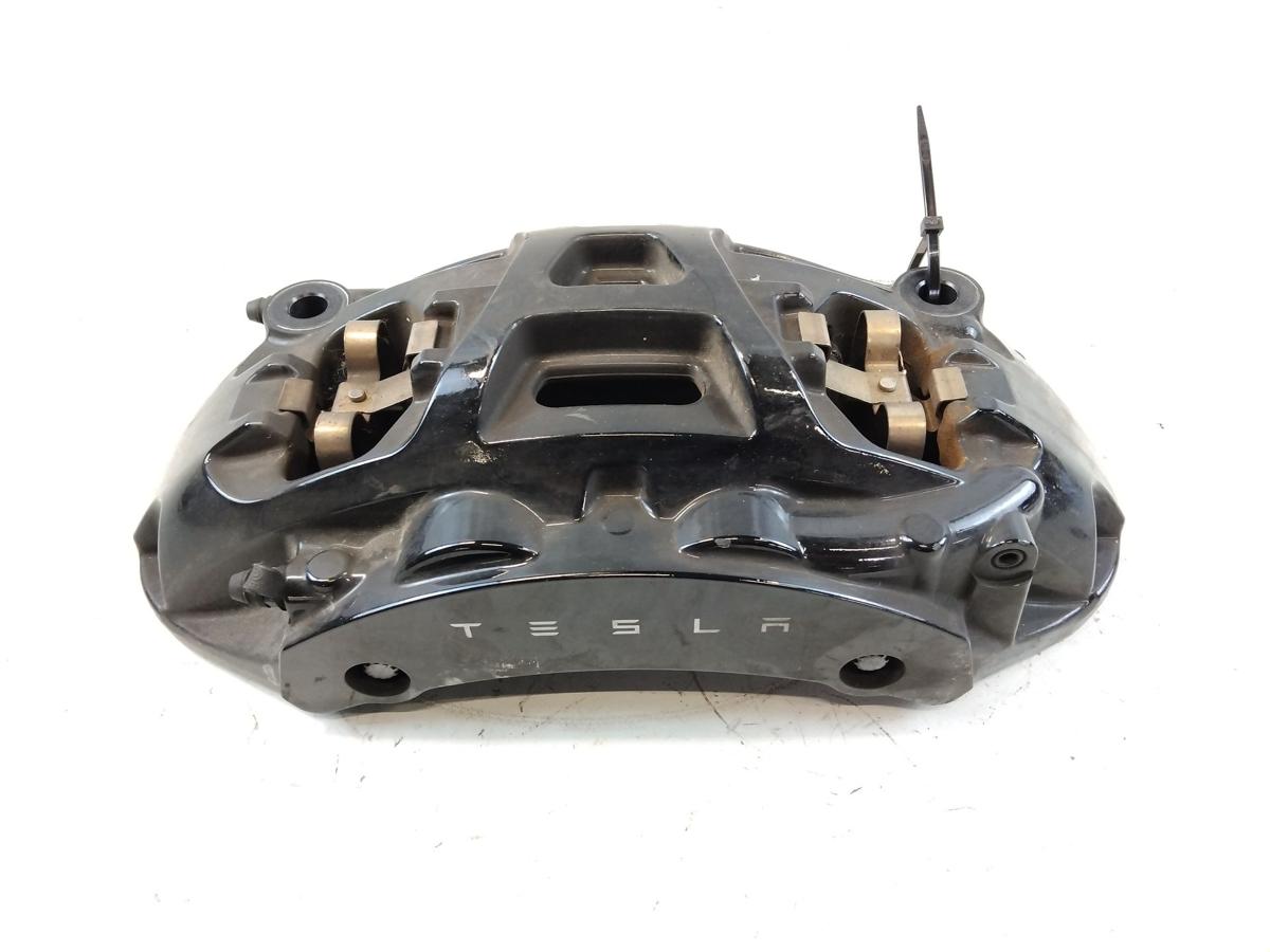 Tesla Model S Facelift original Bremssattel Vorderachse links Brembo Bj.2023