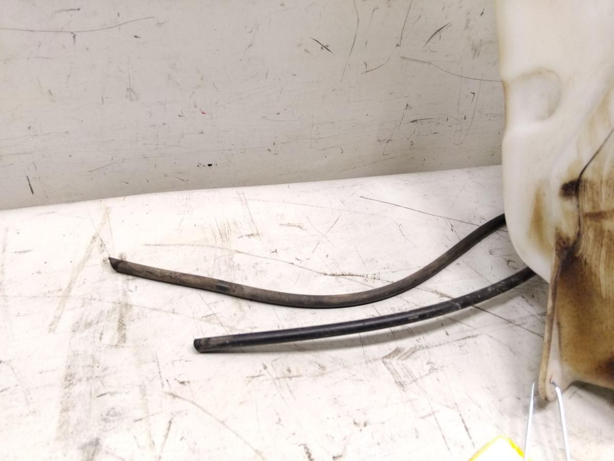 Nissan Qashqai J10 original Scheibenwaschbeh&auml;lter mit Pumpe Bj.2011