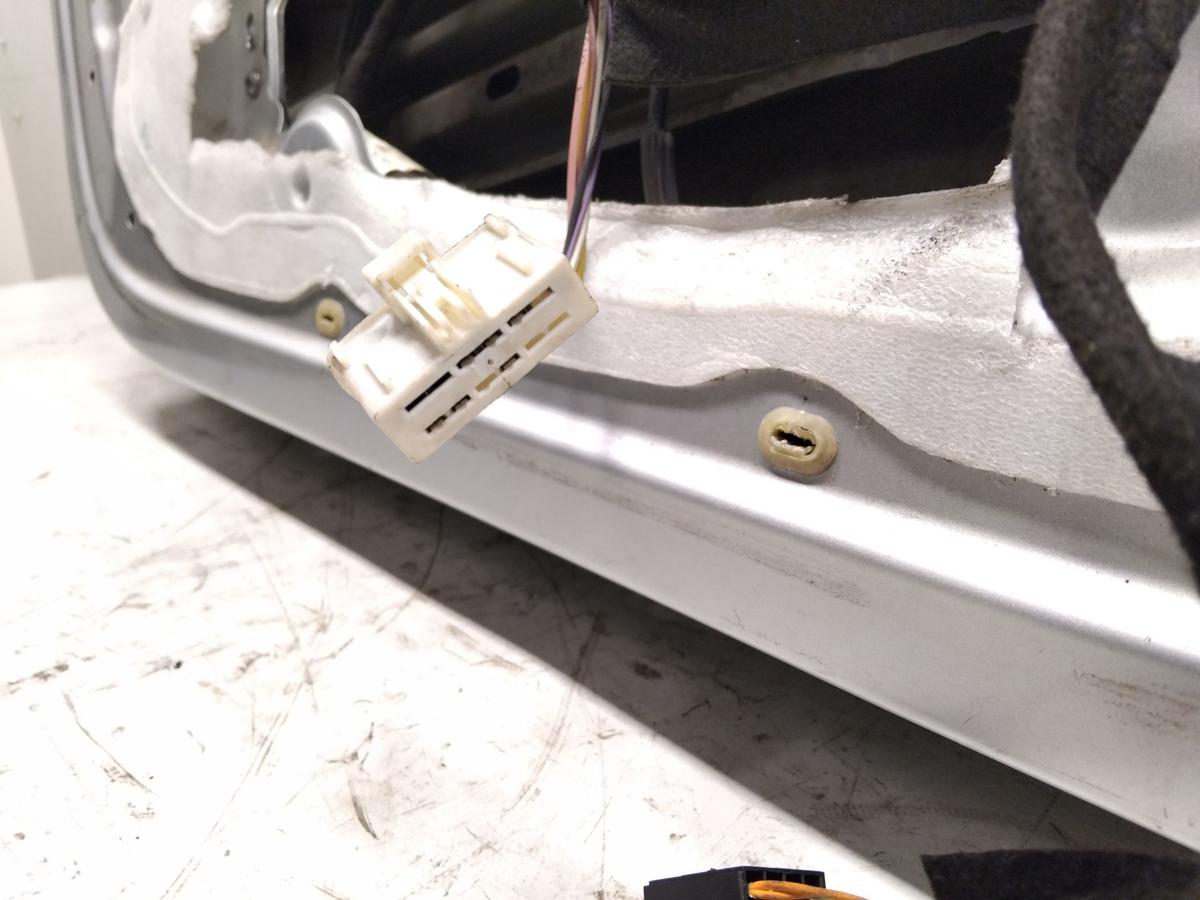 Renault Clio 3 original T&uuml;r vorn links TED69 Platingrau Metallic 5t&uuml;rig BJ2011