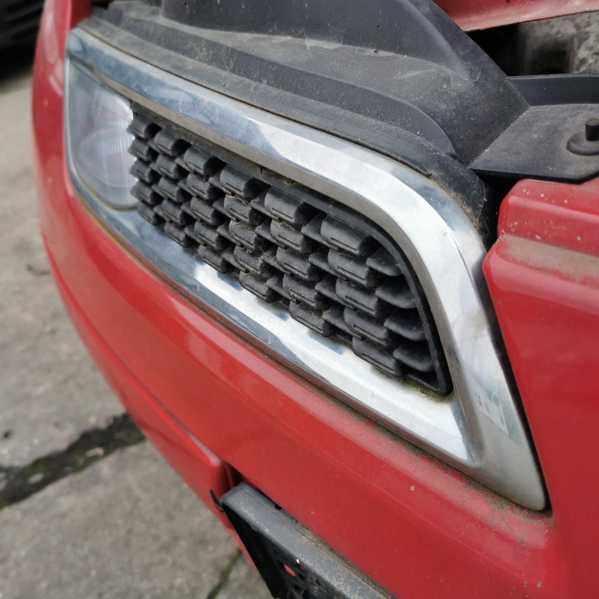 Nissan Micra K12 Kühlergrill Frontgrill Grill vorn rechts mit Blinkleuchte ab 09