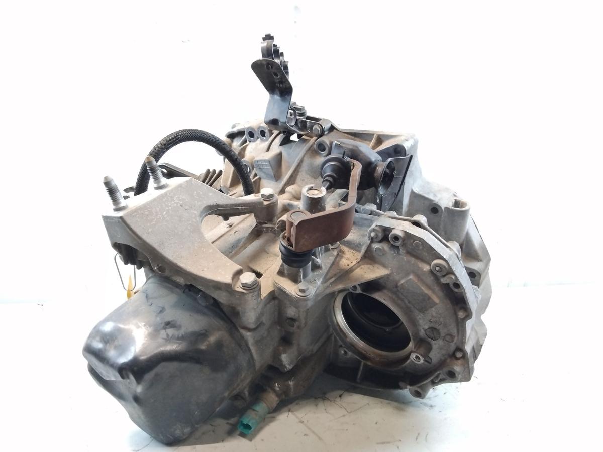 Dacia Logan 2 MCV 5-Gang Schaltgetriebe JH3090 1.2 55kw 90720km BJ2015