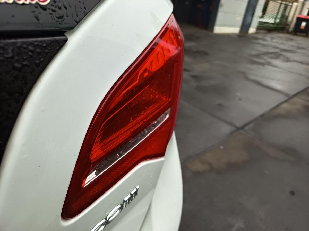 Opel Mervia B original R&uuml;ckleuchte rechts innen Heckschlusslicht Bj 2012