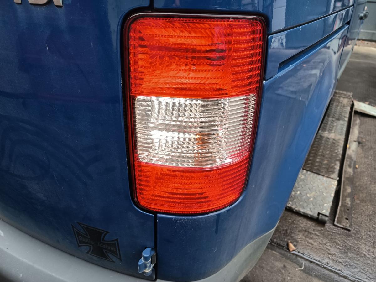 VW Caddy 2K Life vor Facelift Bj 2010 original Rück-Heck-Schlussleuchte rechts