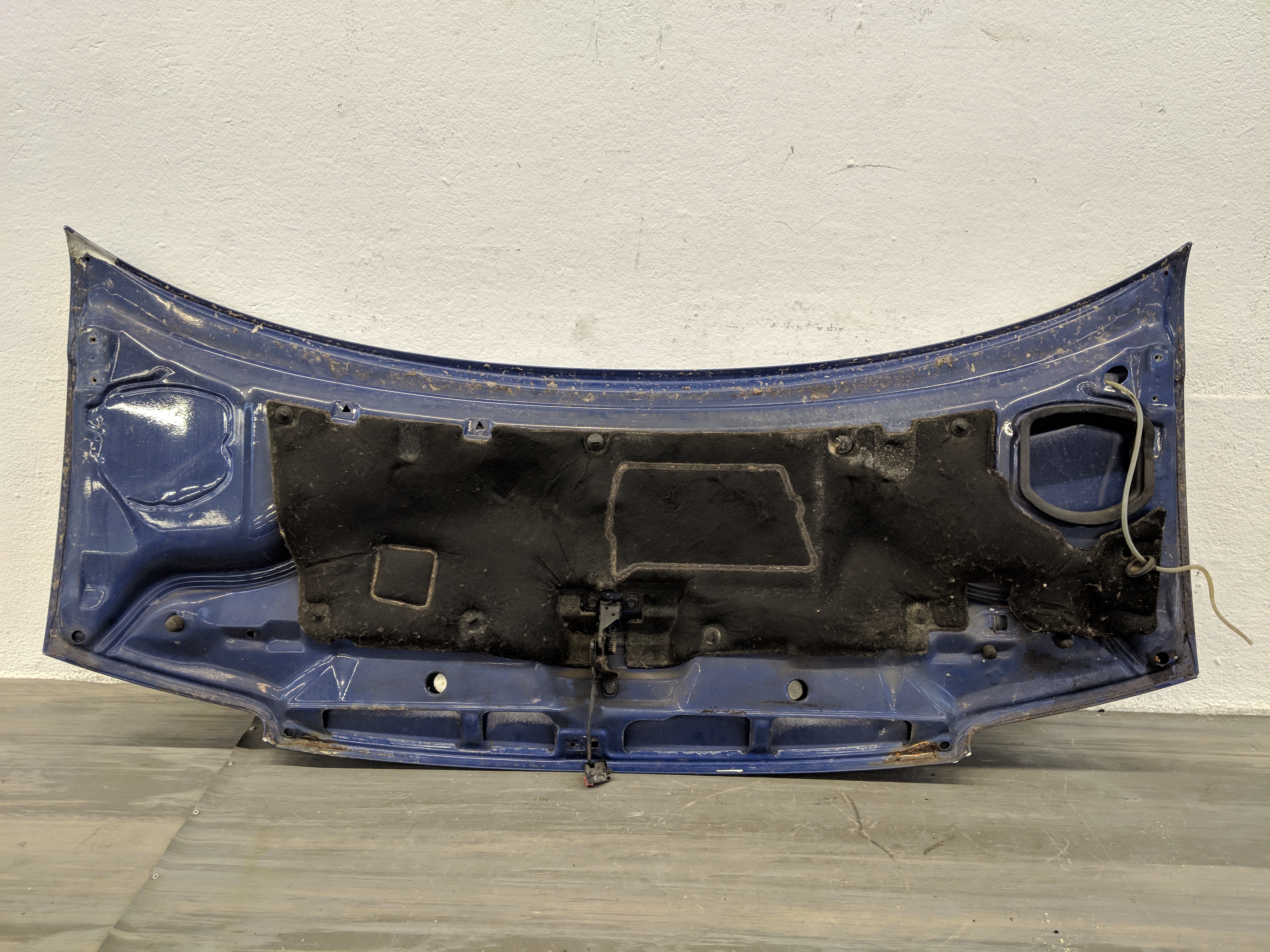 VW T4 Bj.96 Haube Motorhaube Klappe vorn kurze Front blau ROST Falz innen