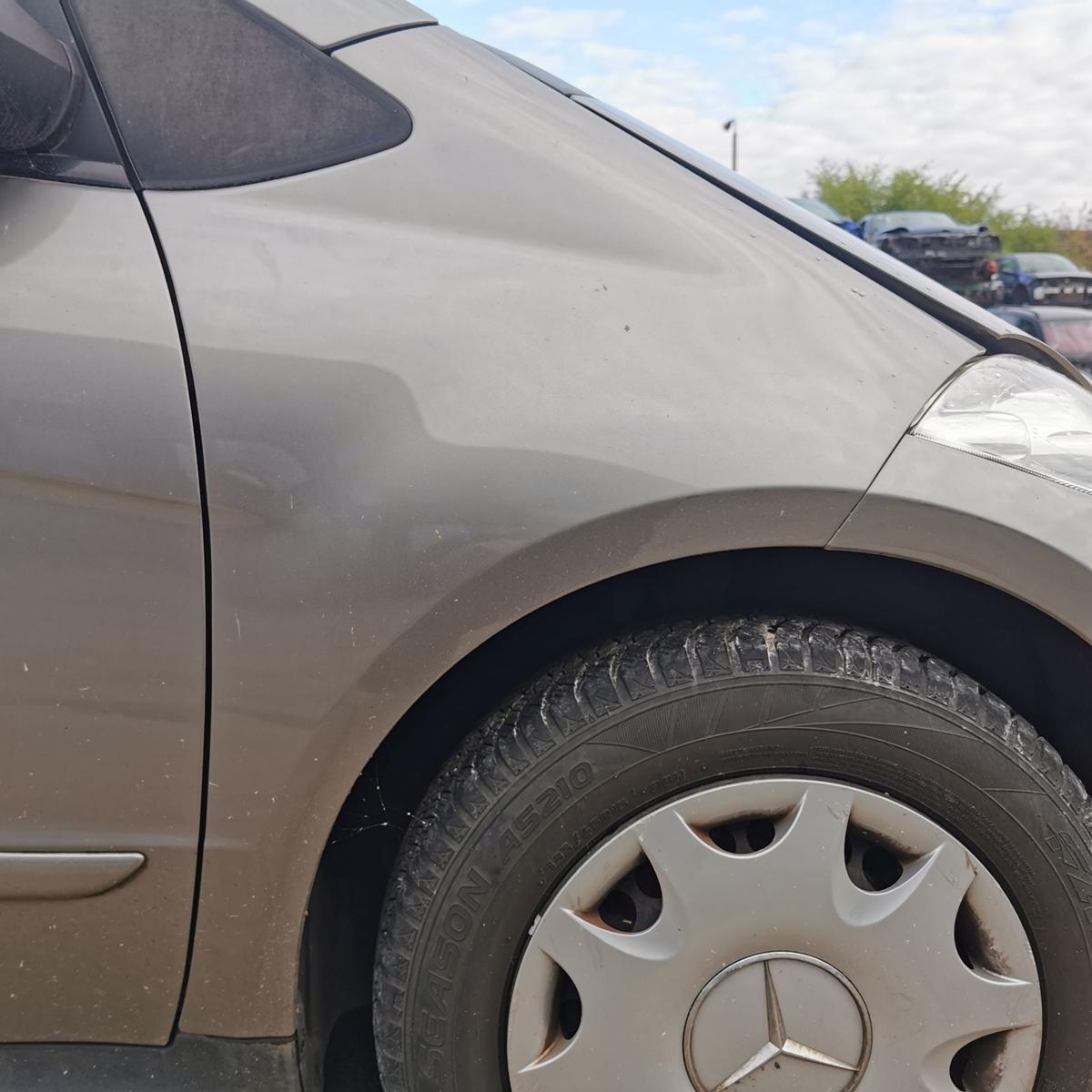 Mercedes A Klasse Coupe 169 Kotflügel Fender Seitenwand vorn rechts 748 Kometgr.