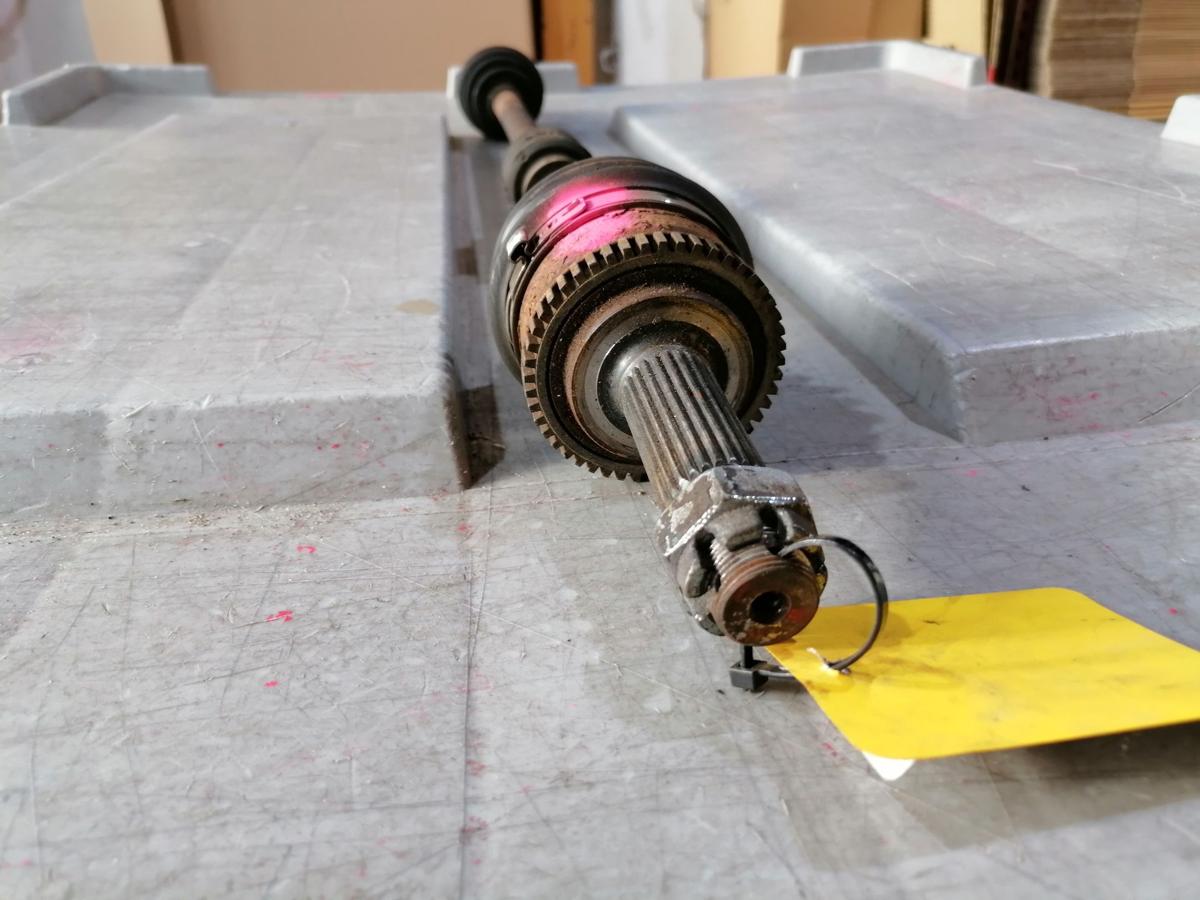 Hyundai I20 original Gelenkwelle Antriebswelle vorn rechts 1.2 57kw Bj.2011