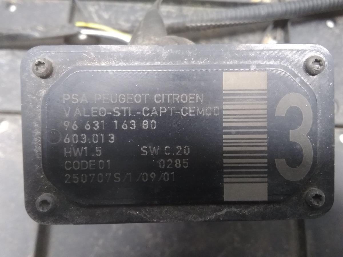 Citroen C4 original Unterschutz Diffusor Stoßfänger vorn mit 6 Sensoren Bj.2007