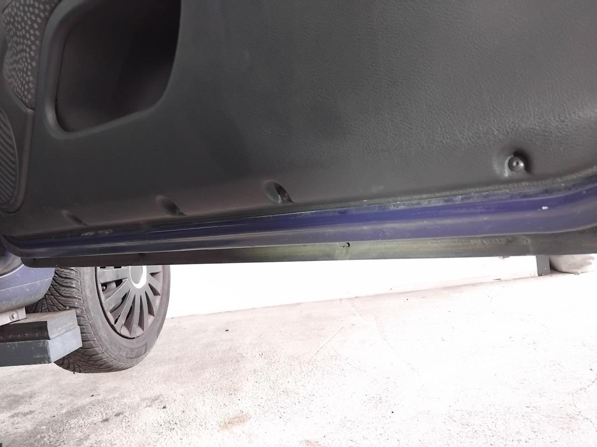 Renault Clio 2 Tür vorn rechts Beifahrertür 3-türig dunkelblaumet. BJ2006