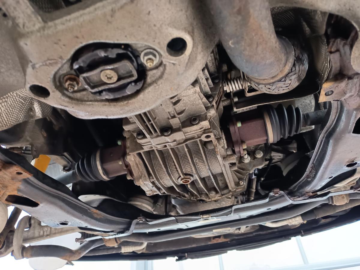 Audi A4 B7 original 5 Gang Schaltgetriebe HFD 186Tkm f&uuml;r 1,8T Bj 2007