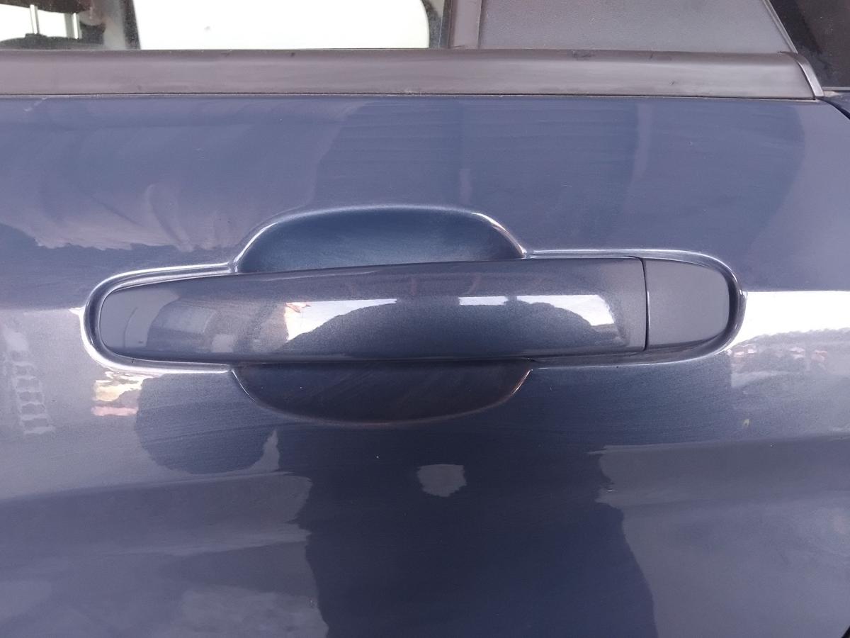 Lada Vesta GF T&uuml;r hinten links 492 blues perl BJ2019 Limousine