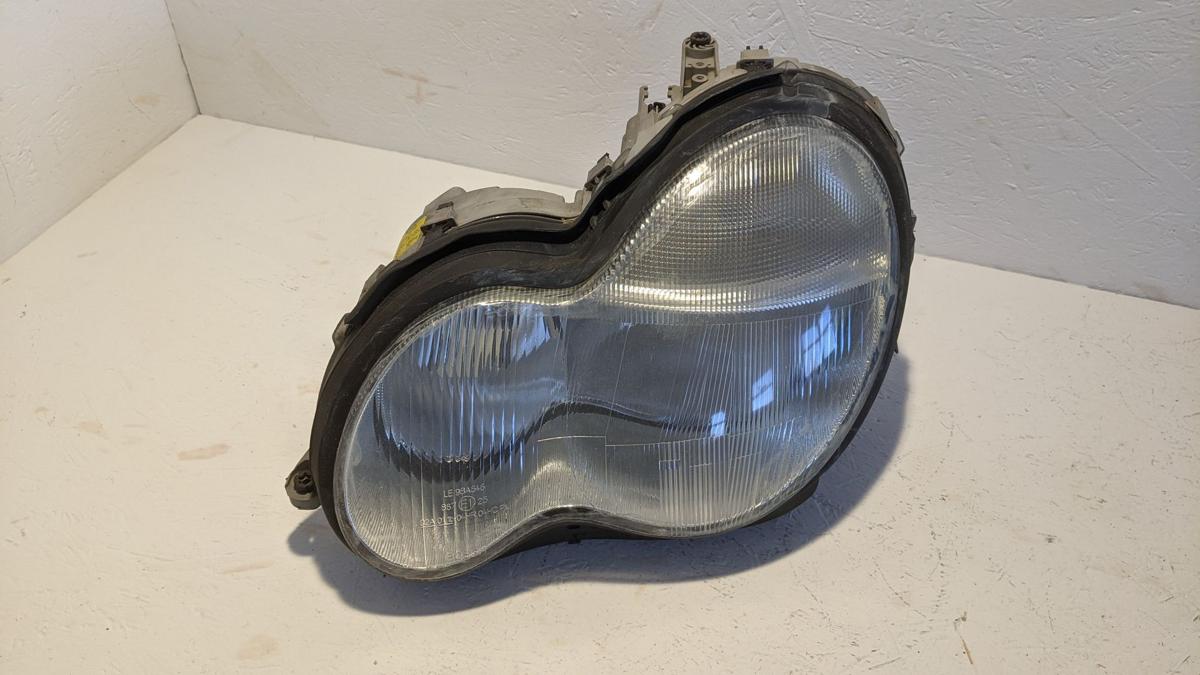 Mercedes Benz C Klasse W203 Scheinwerfer links Halogen vor Mopf Lampe