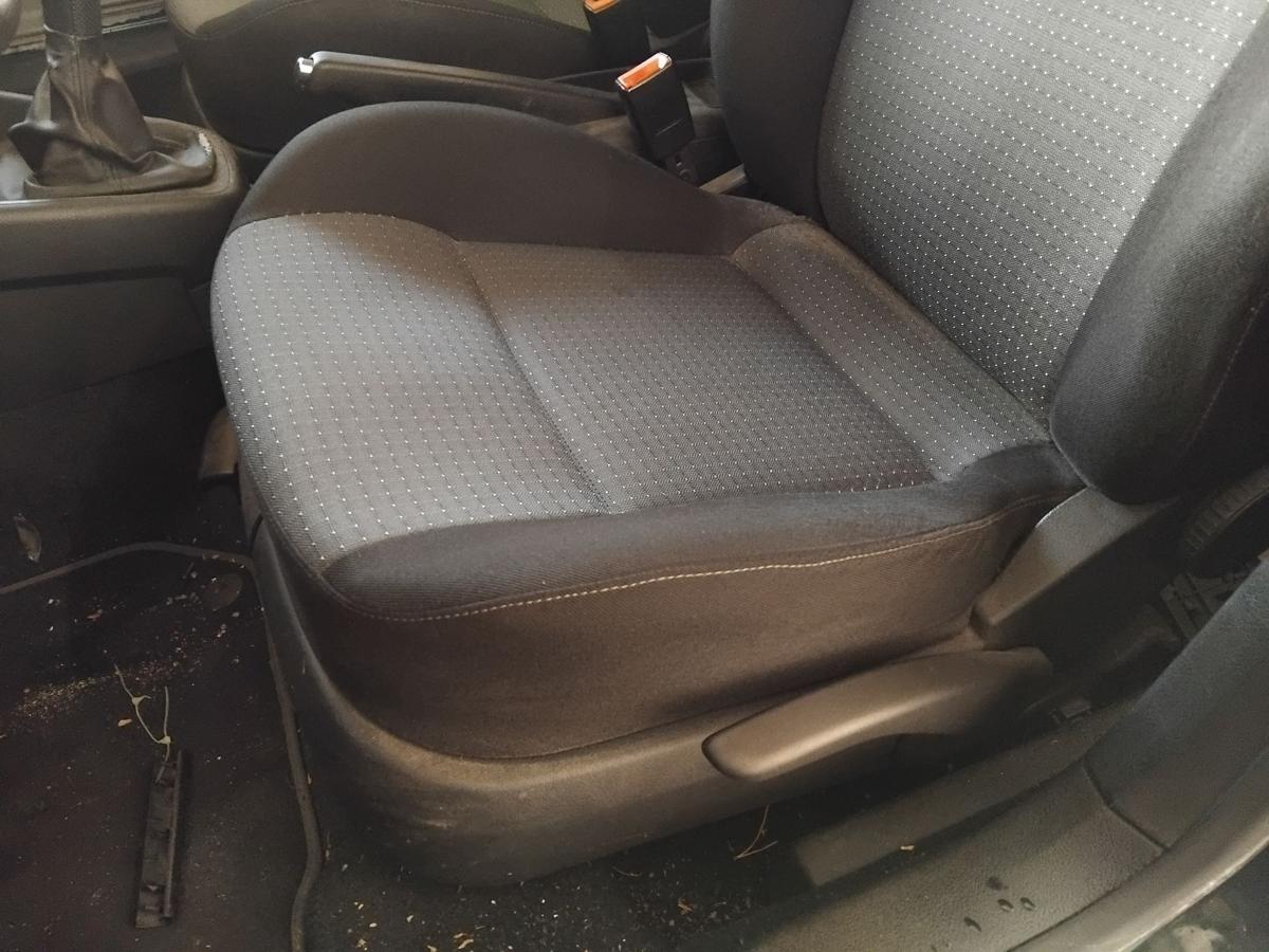 VW Golf 4 1J original Sitz vorn links Fahrersitz 5-Türer BJ2003 Stoff