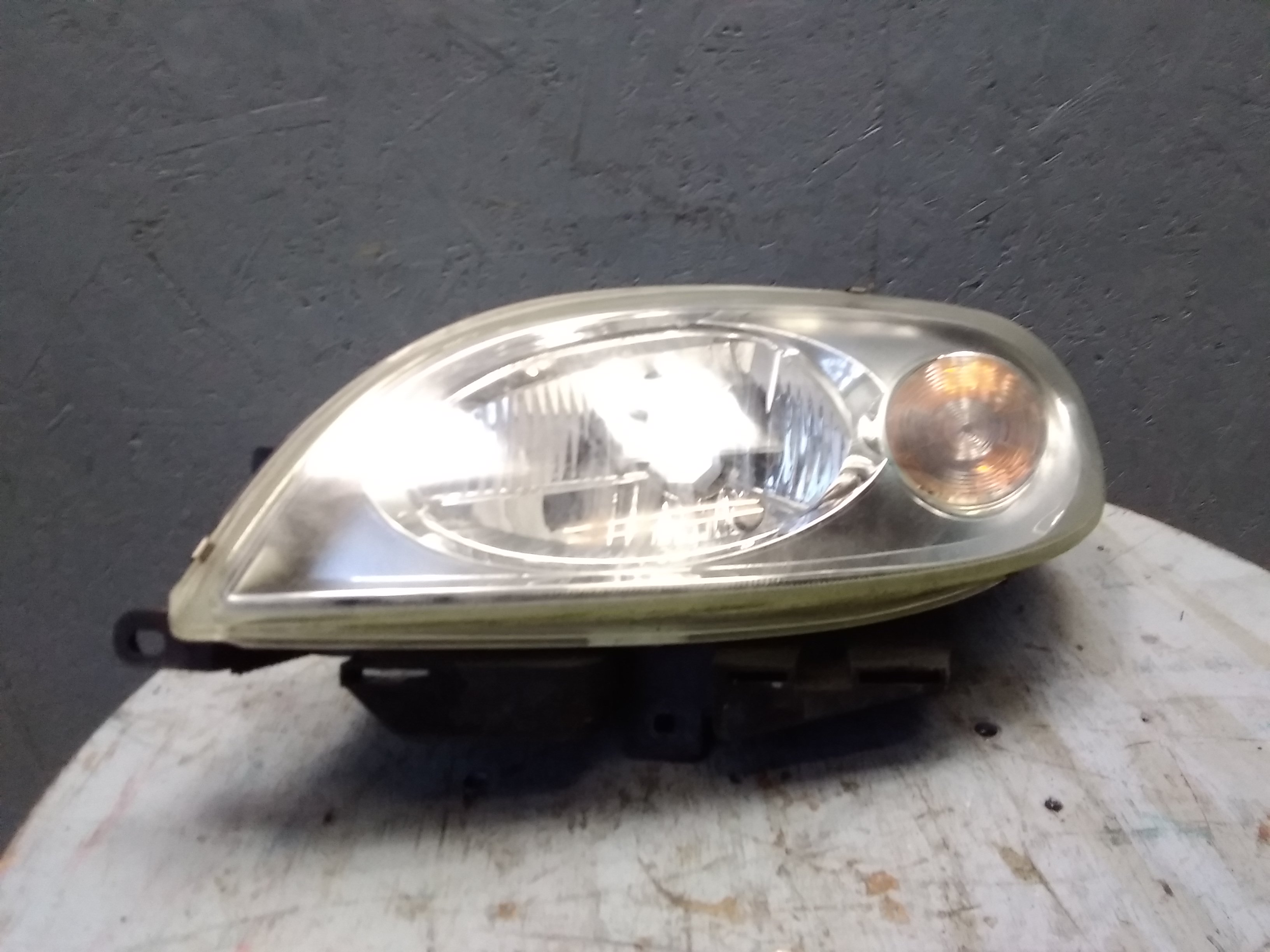 Citroen Saxo Bj 2001 org Scheinwerfer links Halogen Facelift