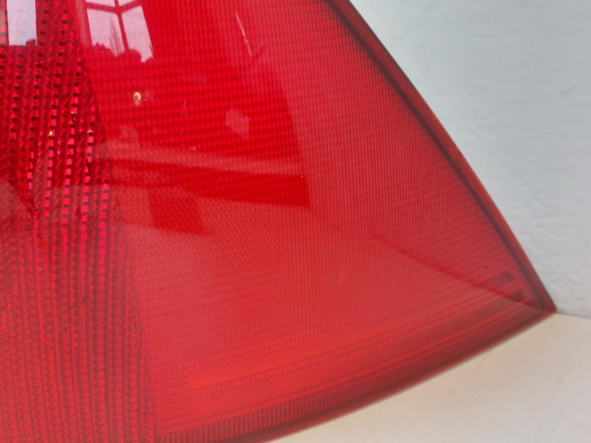 Ford Mondeo B5Y B4Y R&uuml;ckleuchte Schlussleuchte R&uuml;cklicht hinten rechts 03-05