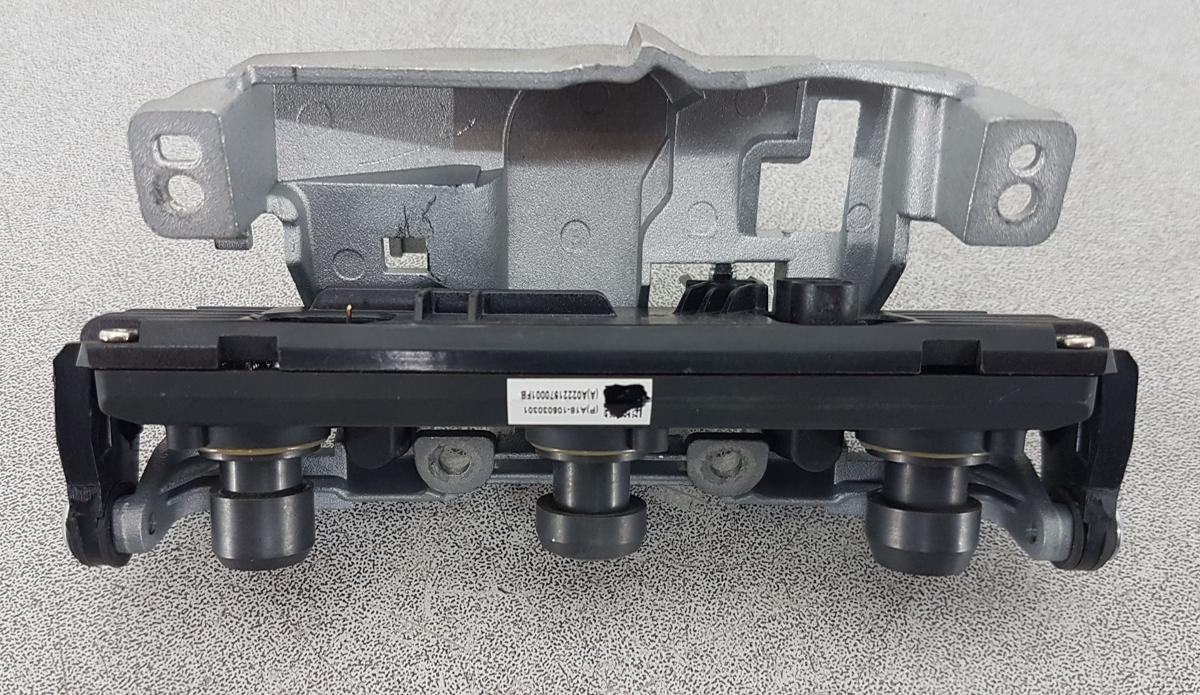 Tesla Model Y Frontkamera Dreifachkamera 1514448-02-G Bj2022 Spurassistend