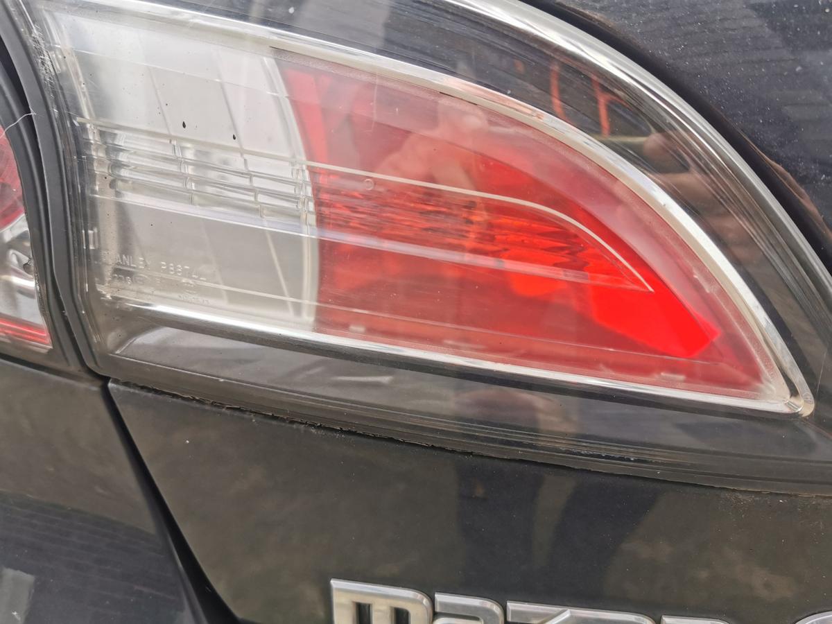 Mazda 3 BL Rückleuchte Schlussleuchte Rücklicht hinten innen links 5 Türer