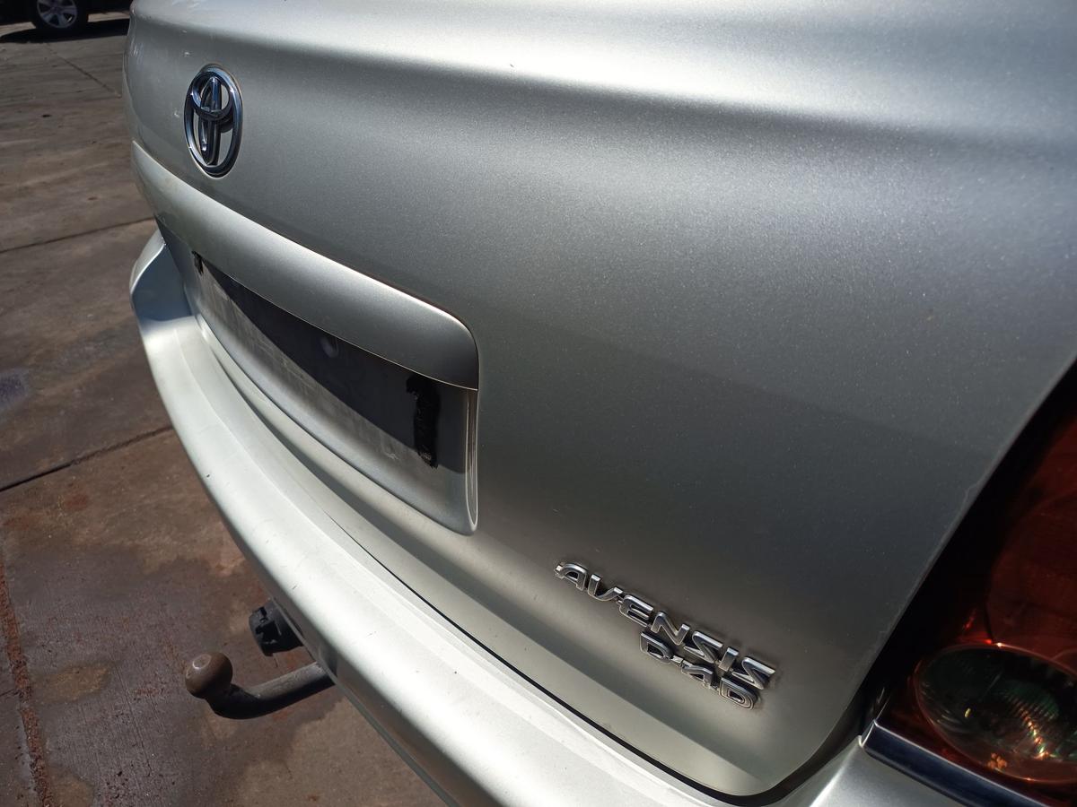Toyota Avensis T25 Kombi original Heckklappe mit Scheibe 1C0 Polarsilber Bj 2005