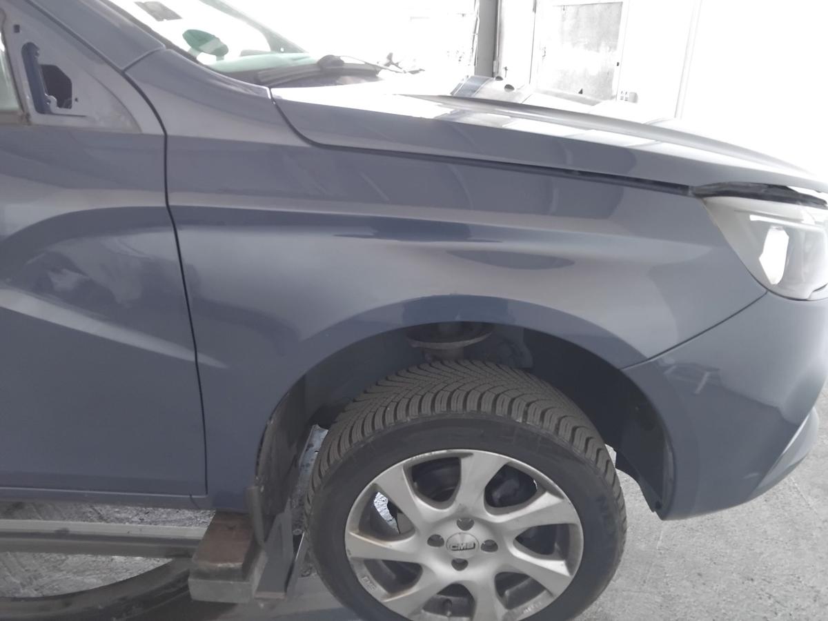 Lada Vesta GF original Kotfl&uuml;gel vorn rechts 492 blues perl BJ2019