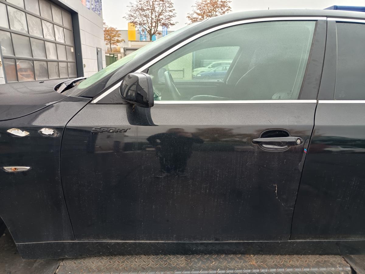BMW 5er E60 original T&uuml;r vorne links 668 schwarz II Bj 04