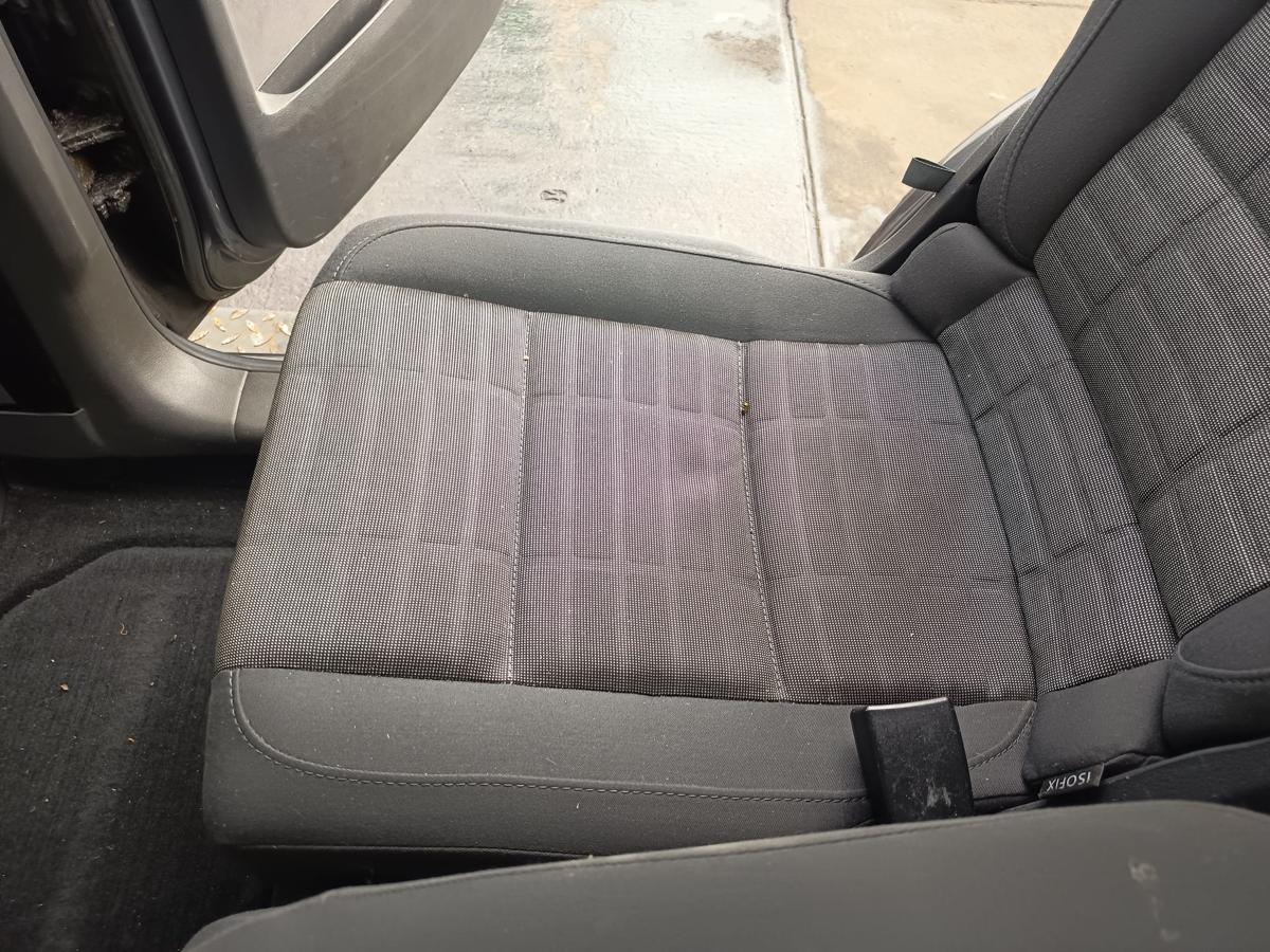 VW Touran 1T original Sitz hinten rechts Fond Reihe 2 Stoff Anthrazit Bj 2006
