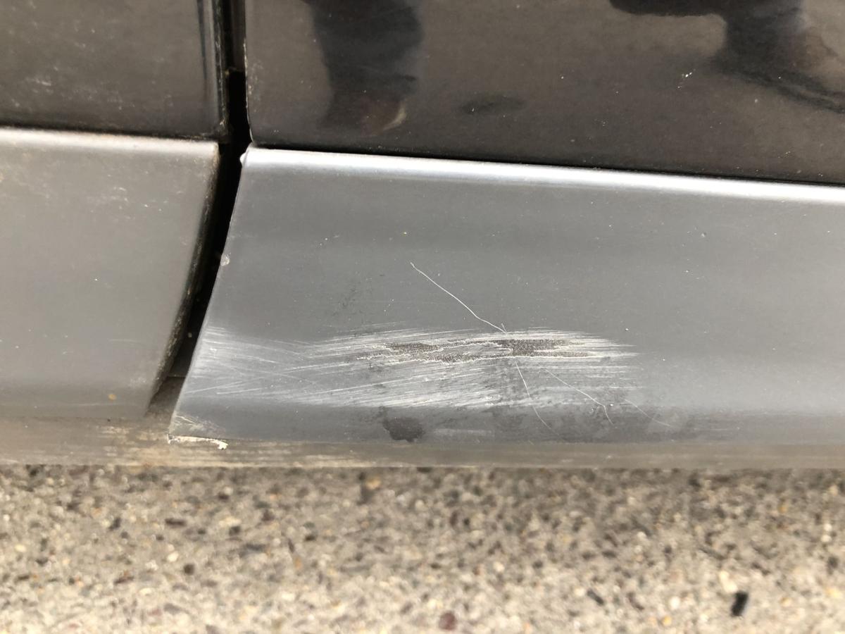 Audi A4 8E B6 T&uuml;r vorn rechts Beifahrert&uuml;r Scheibenrahmen LZ9W Ebonyschwarz