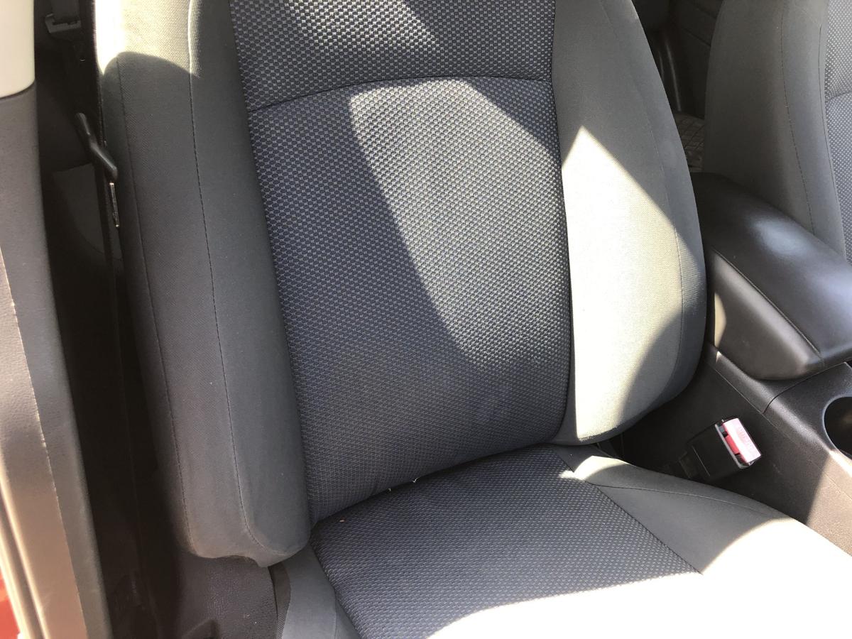 Nissan Qashqai J10 Sitz vorn rechts Beifahrersitz Stoff OHNE Sitzheizung
