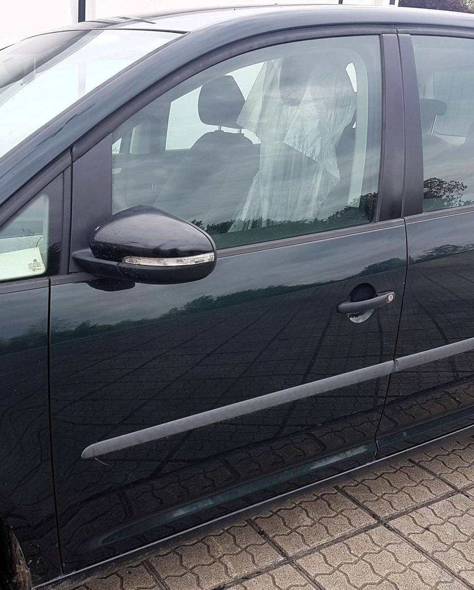 VW Touran 1T3 T&uuml;r vorn links in LD6W Veneziengr&uuml;n Bj2013 Rohbaut&uuml;r
