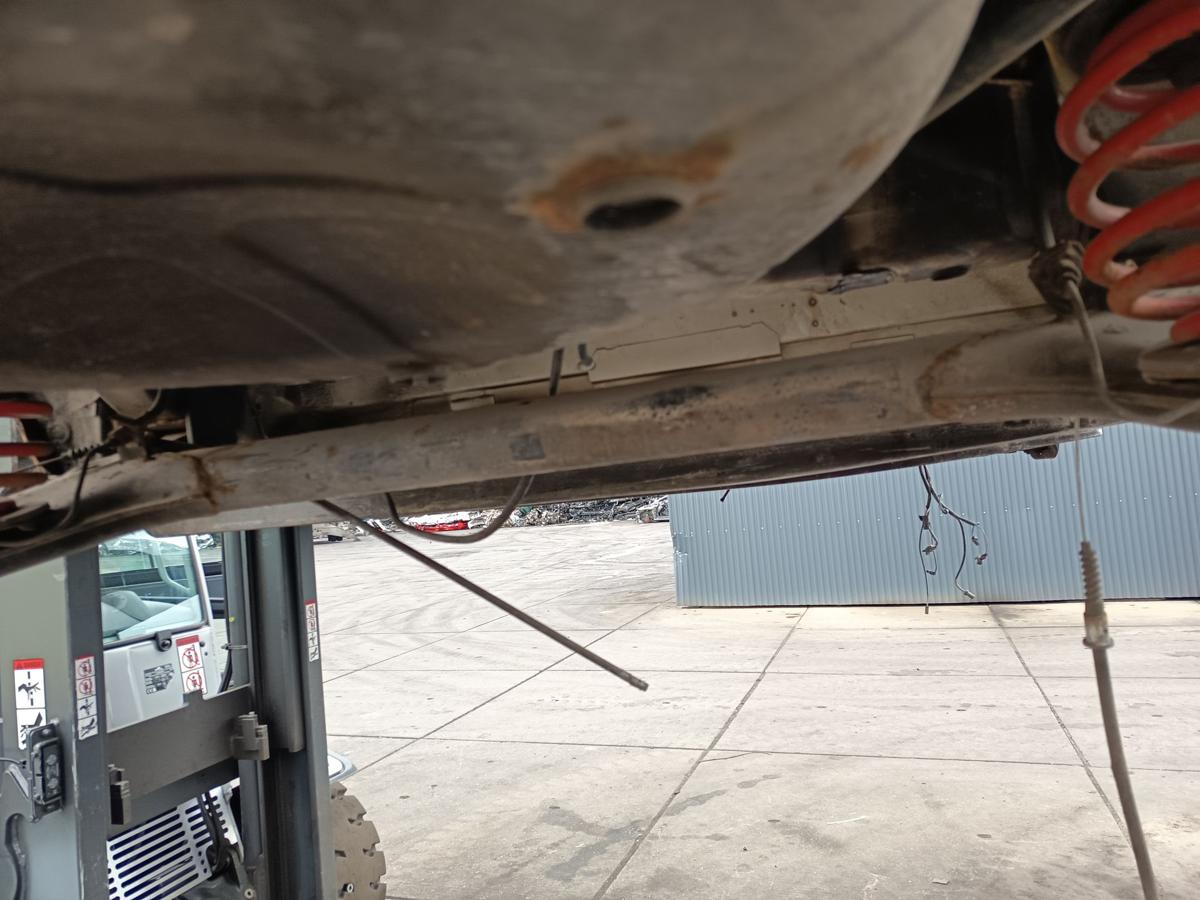 Opel Kadett E original Hinterachse Tr&auml;ger trommelgebremst 115tkm Bj 1991