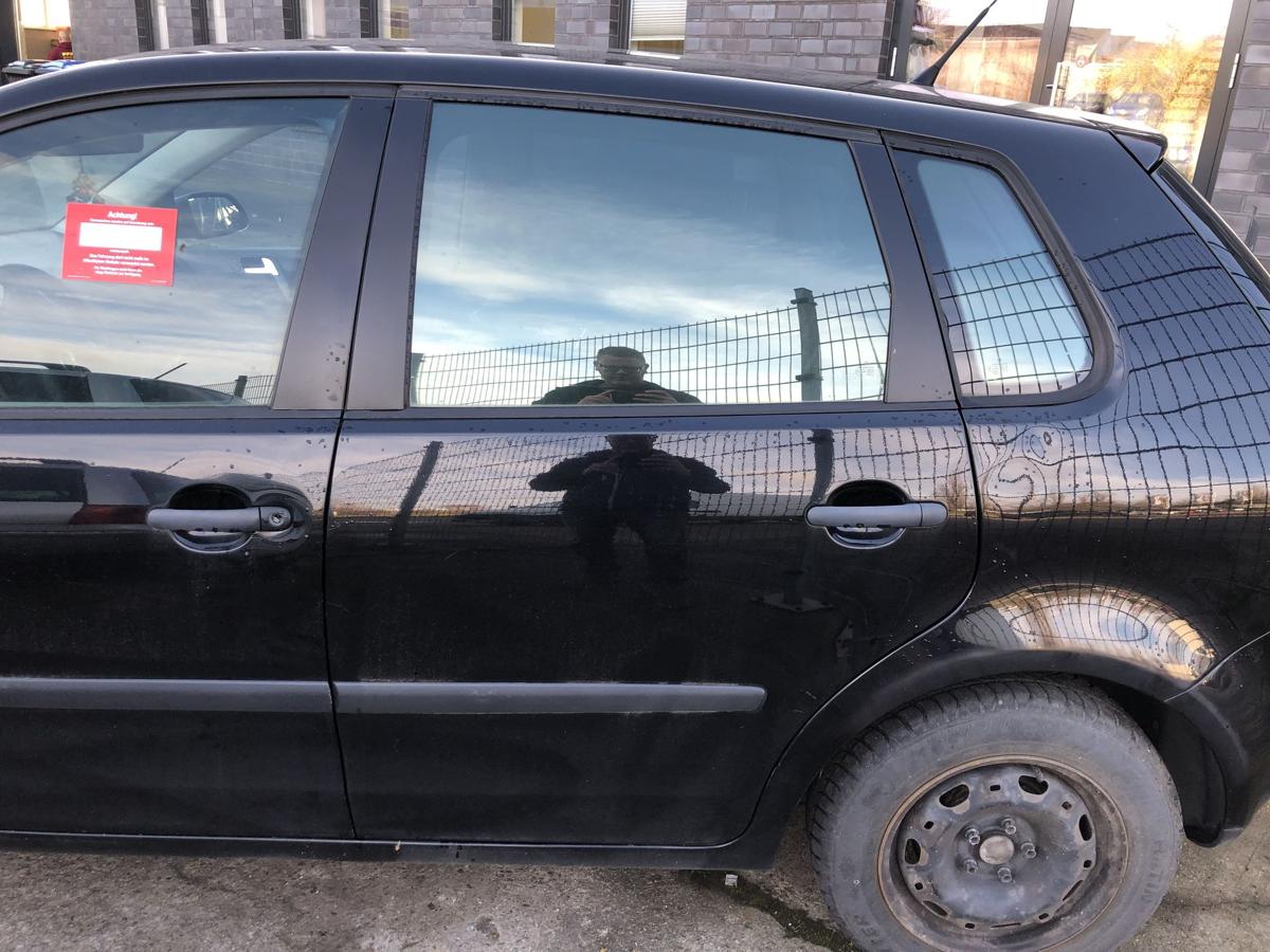 VW Polo 9N3 ab 05 T&uuml;r hinten links Fondt&uuml;r L041 Brillantschwarz Rohbau