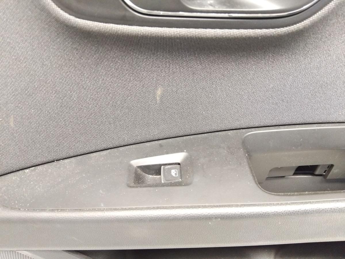 Seat Leon ST 5F original Türverkleidung vorn rechts 5F4867012J FGX Bj.2019