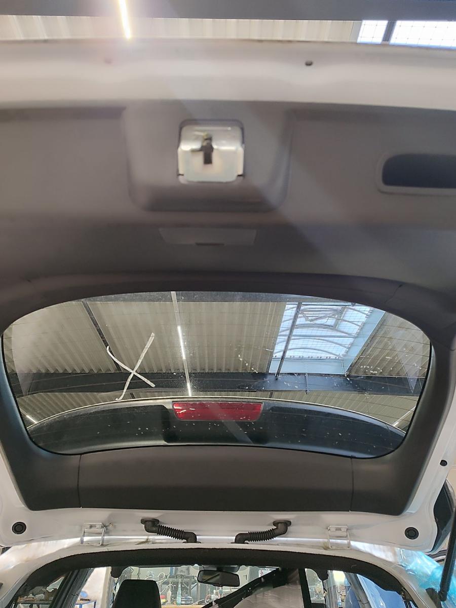 Mitsubishi Eclipse Cross original Heckklappe Kofferraumdeckel Heckscheibe W85 wei&szlig;