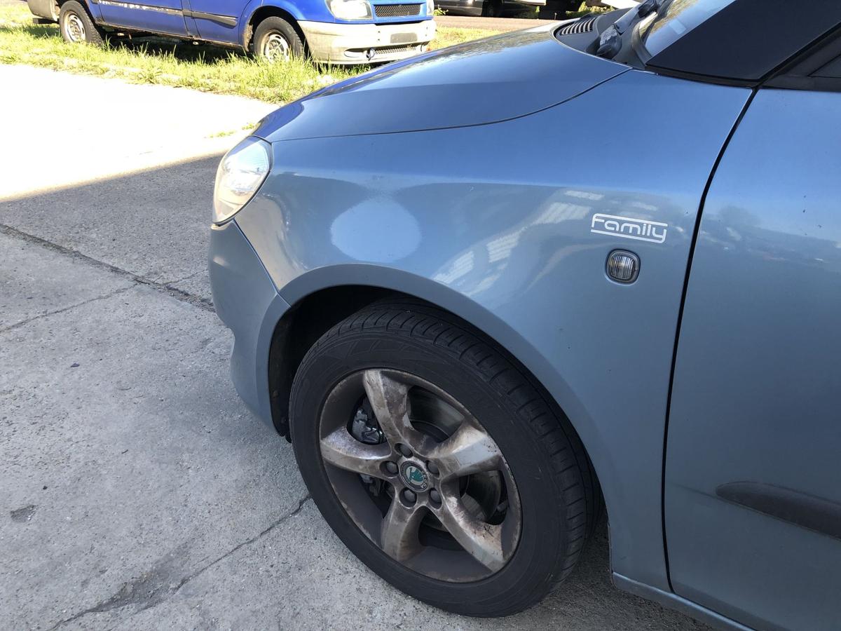 Skoda Fabia II 2 Typ 5J Kotfl&uuml;gel vorn links 2006-2014 Originalteil LF5X grau