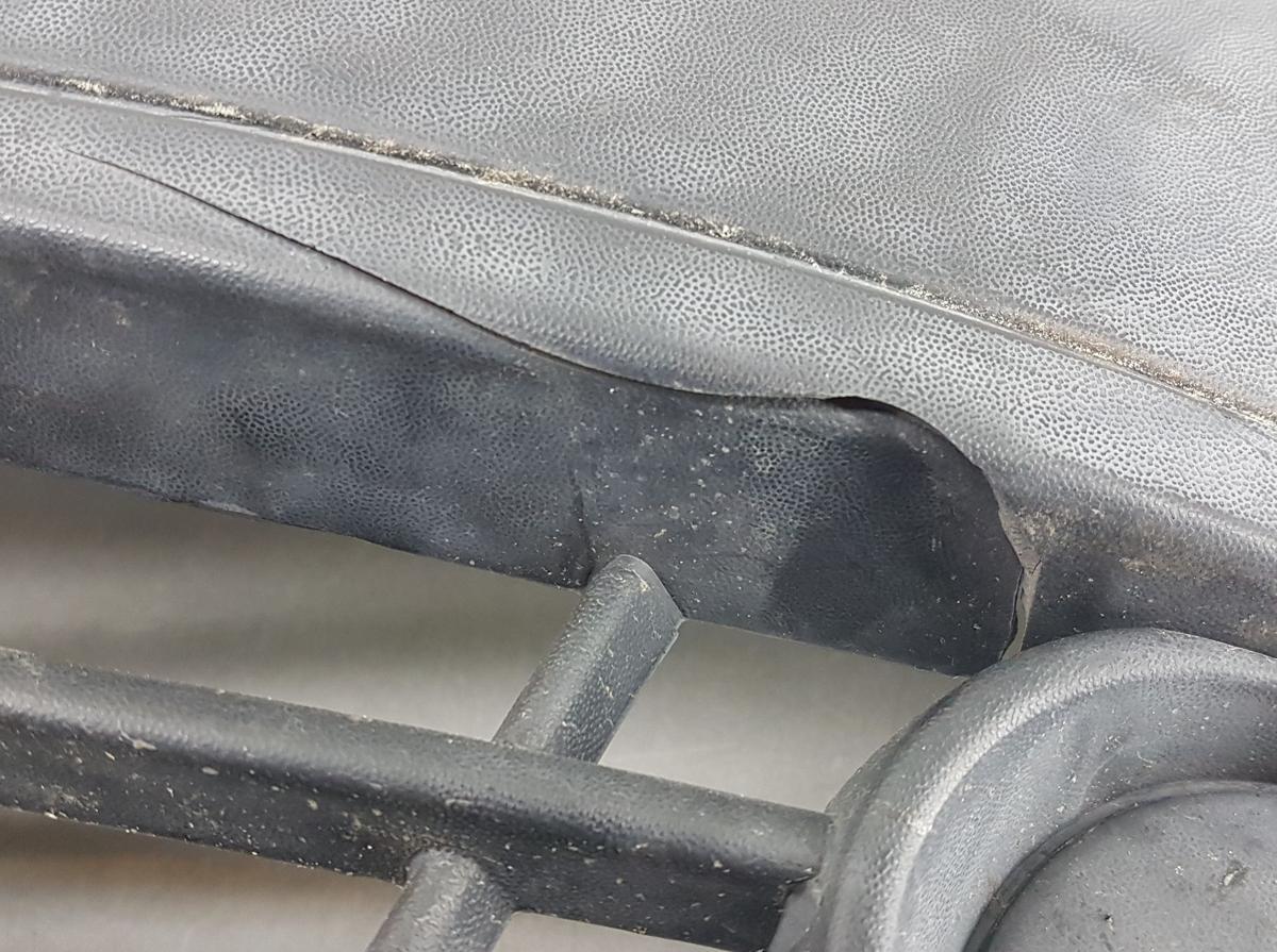 VW Fox Stoßstange Stoßfänger vorn 5Z0807221 unlackiert schwarz Bj2003