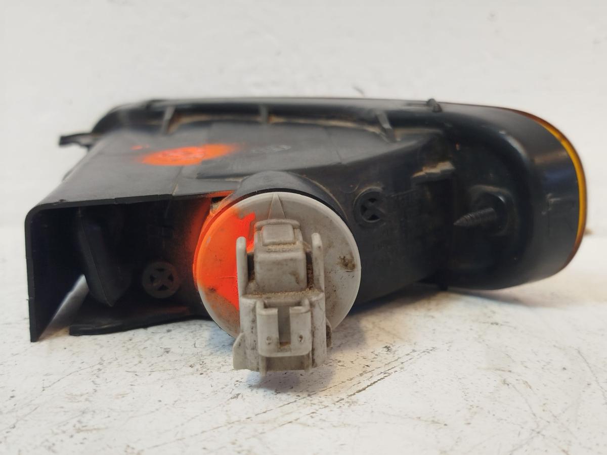 Toyota Celica Coupe T18 Blinker Blinkleuchte vorn rechts orange
