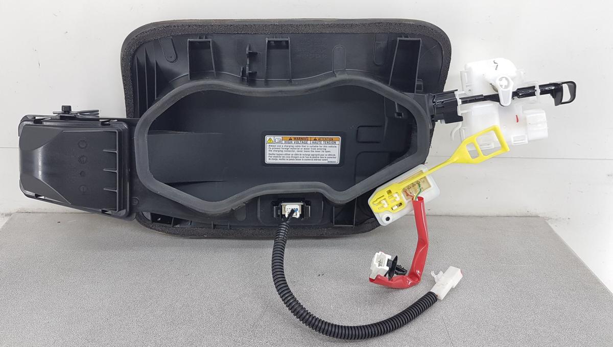Mitsubishi Eclipse Cross Klappe Ladeanschluss Bj2023 Tankklappe 5970A0270