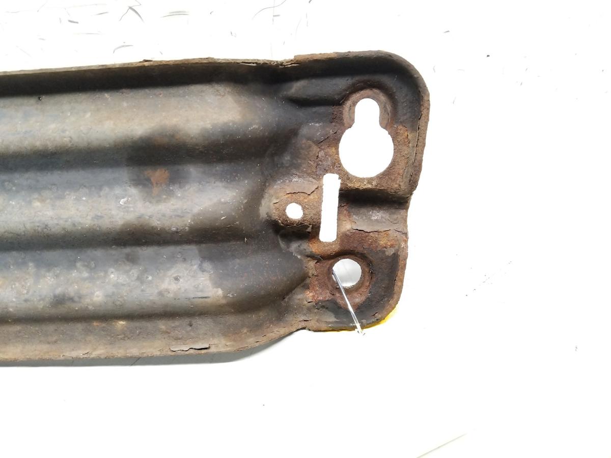 VW Caddy 2K Kasten original Reserveradhalter BJ2008