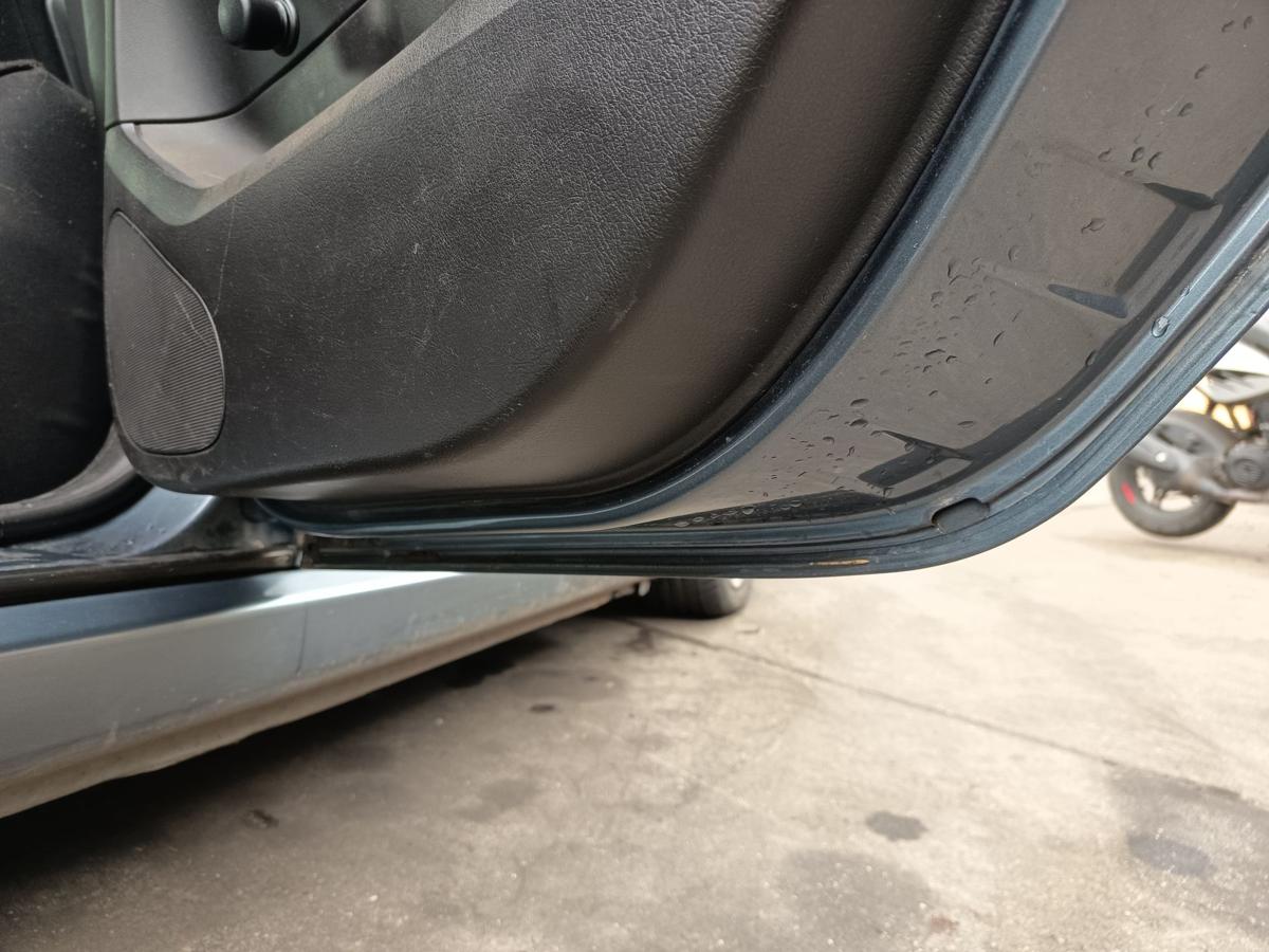 Peugeot 307 orig Tür hinten rechts 5türer EZW Eisengrau Bj 2005