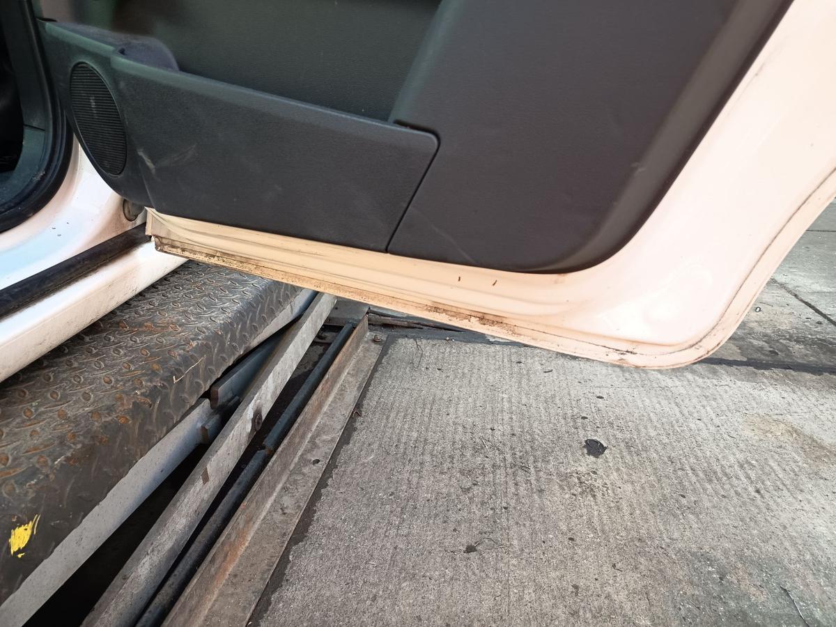 Opel Zafira B original T&uuml;r hinten rechts Z40R Weiss Baujahr 2009