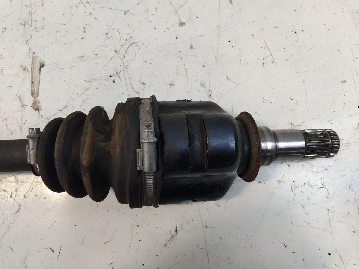 Toyota Avensis T22 Antriebswelle Gelenkwelle vorn links 1.8 95kw 1ZZ ABS BJ2002