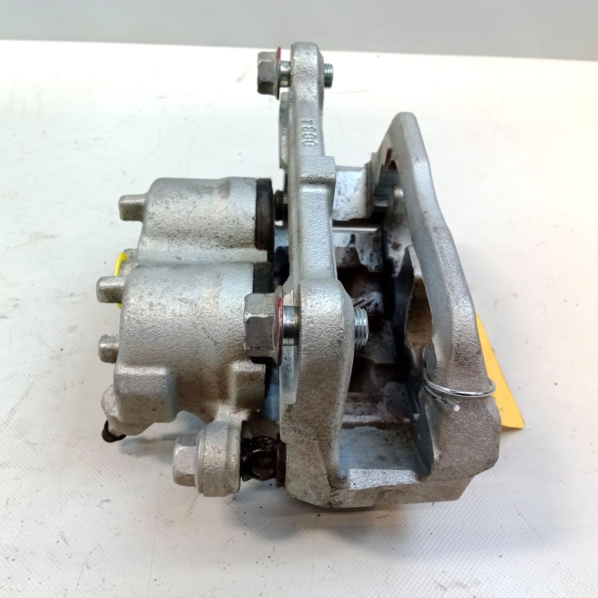 Mitsubishi Eclipse Cross original Bremssattel rechts vorn 2.4 72kw 4B12