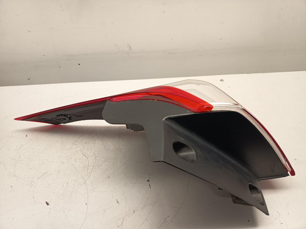 Opel Crossland X original R&uuml;ckleuchte au&szlig;en rechts vor Facelift Bj 2018