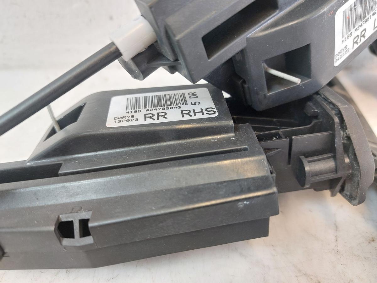 Ford Fiesta HF MK8 T&uuml;rkantenschutz hinten rechts Mechanik Door Edge Guards