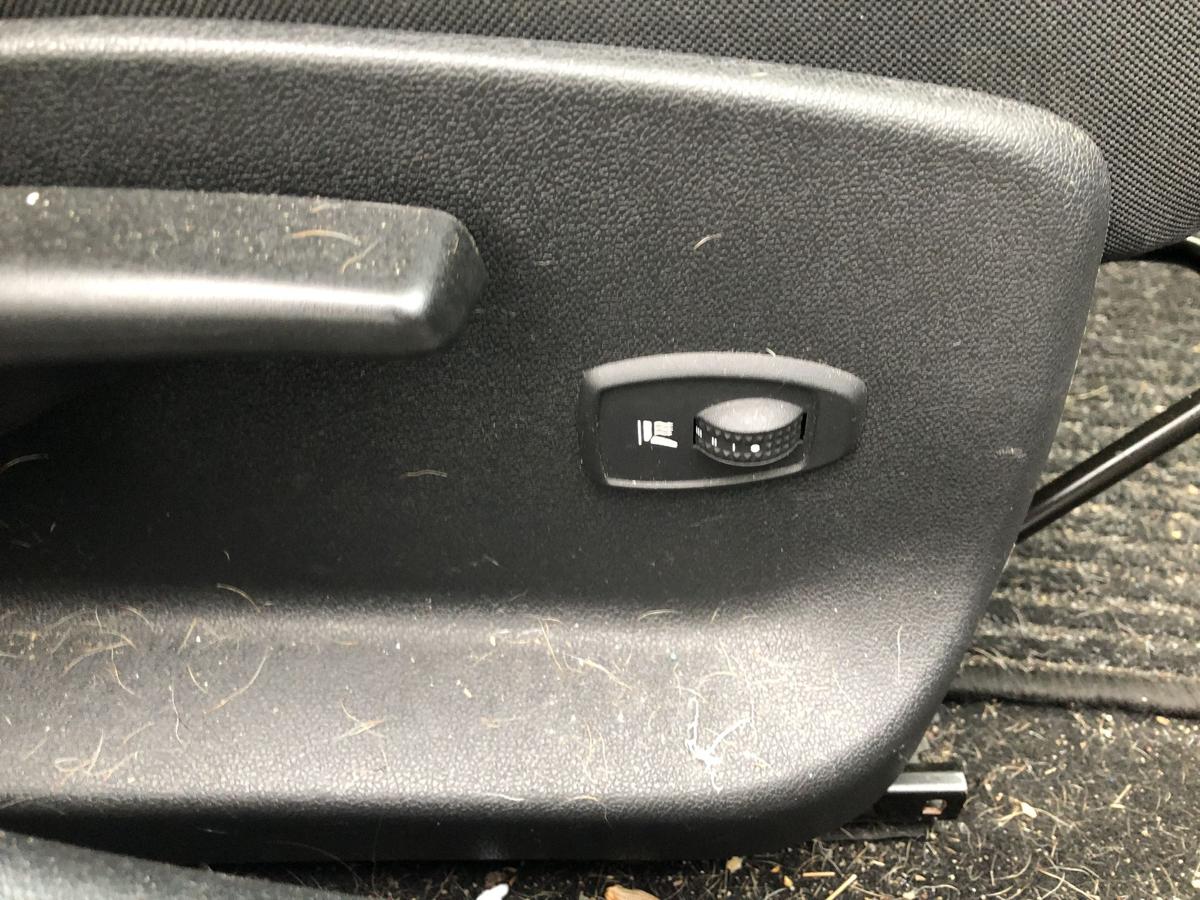 Renault Megane III 3 Sitz vorn rechts Beifahrersitz Stoff Heizung Stoffsitz