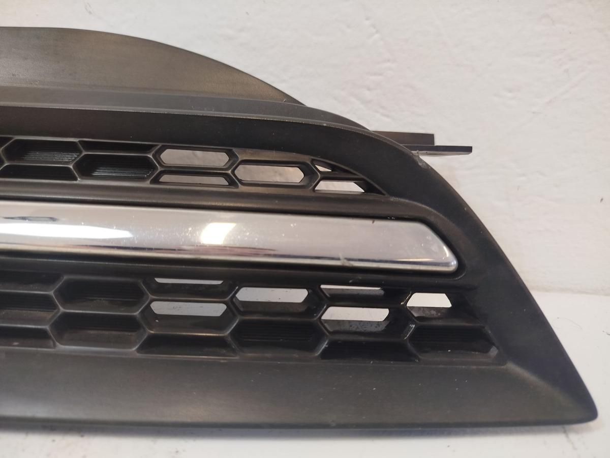 Nissan Micra K12 Kühlergrill Grill Frontgrill vorn rechts mit Blinkleuchte ab 05