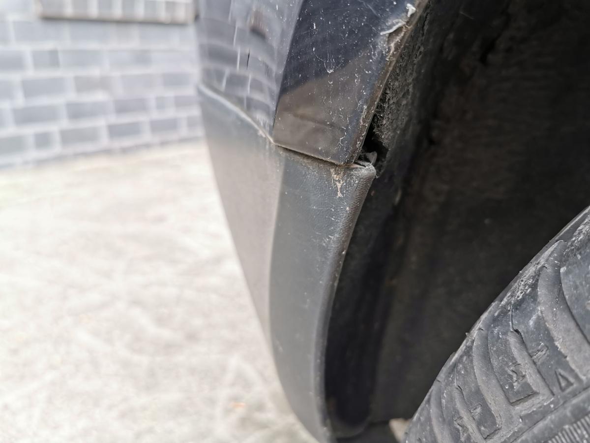 VW Golf V 5 1K Stossfänger Stossstange Bumper hinten L041 Brillantschwarz 3 trg