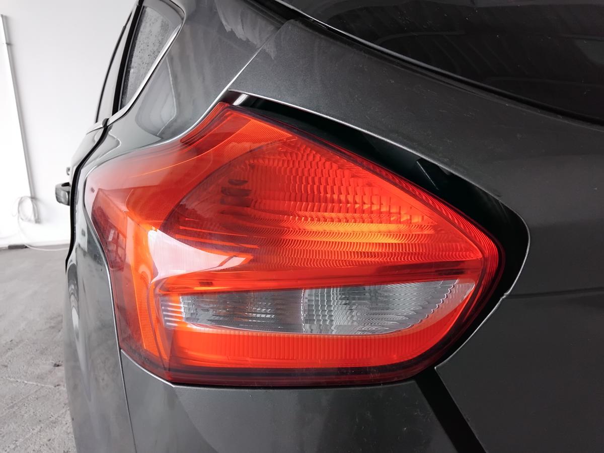 Ford Focus 3 Facelift Flie&szlig;heck original R&uuml;ckleuchte Schlussleuchte links BJ2015