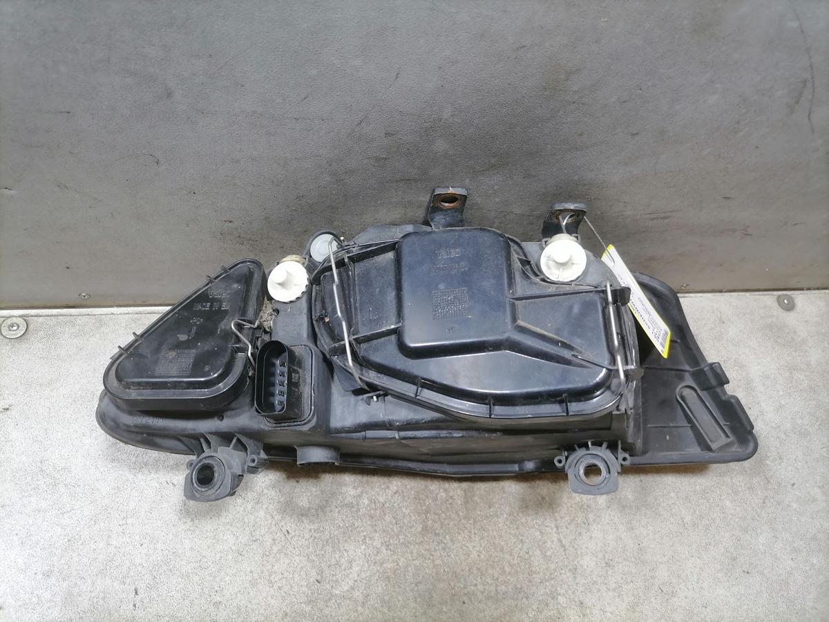 Seat Ibiza 6L original Scheinwerfer vorn links Halogen mit LWR Bj.2007